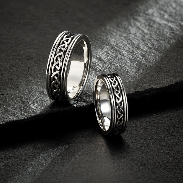 Men's Sterling Silver Oxidized Celtic Knot Wedding Ring - S21073 - CladdaghRING.com