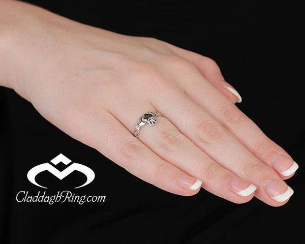 Ladies Silver Claddagh Ring with Infinity Band SL-SL46 - Uctuk