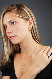 Rolling Pendant Yellow Gold w/chain - Uctuk